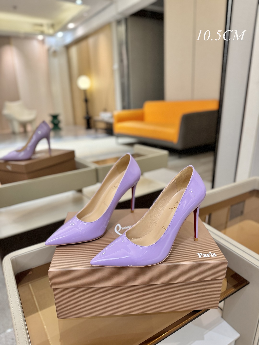 漆皮 单鞋（经典款）质感立体穿出时尚芭莎的气质优质皮里更加柔软透气，无敌瘦腿，穿上立马拉升腿的长度～涵深