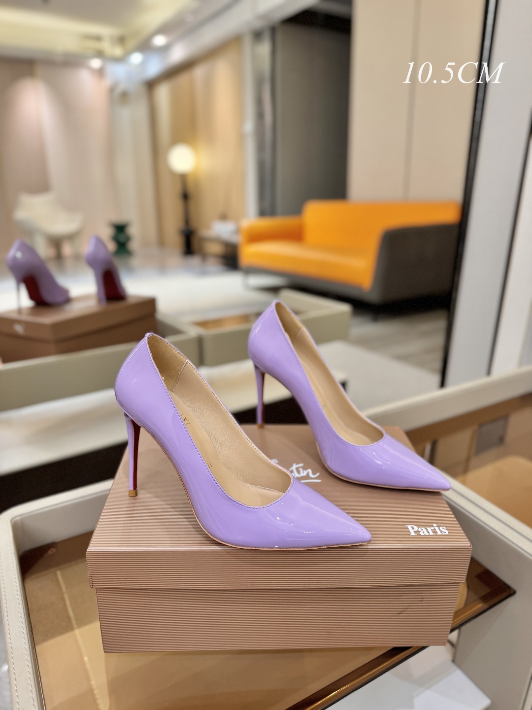 漆皮 单鞋（经典款）质感立体穿出时尚芭莎的气质优质皮里更加柔软透气，无敌瘦腿，穿上立马拉升腿的长度～涵深