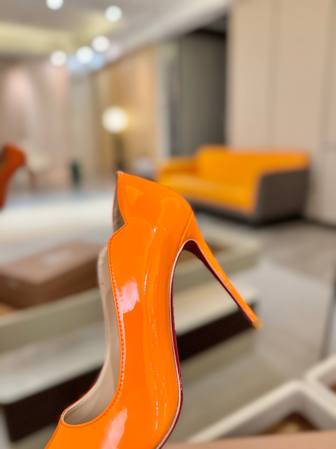 波浪单鞋（经典款）质感立体穿出时尚芭莎的气质优质皮里更加柔软透气，无敌瘦腿，穿上立马拉升腿的长度～涵深刻