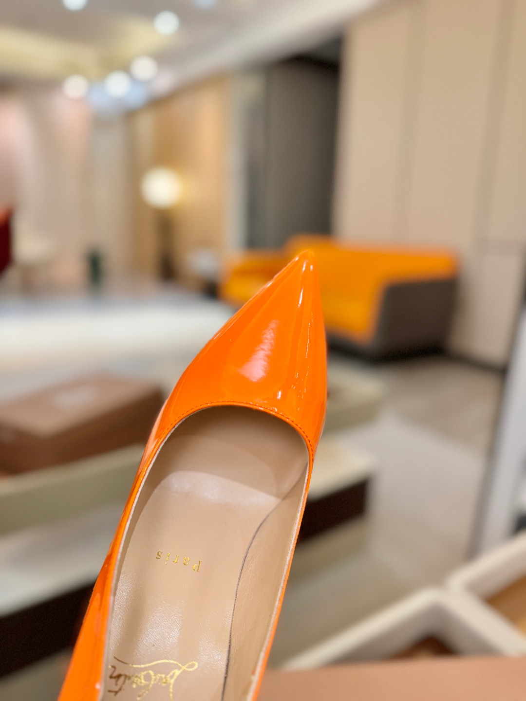 波浪单鞋（经典款）质感立体穿出时尚芭莎的气质优质皮里更加柔软透气，无敌瘦腿，穿上立马拉升腿的长度～涵深刻