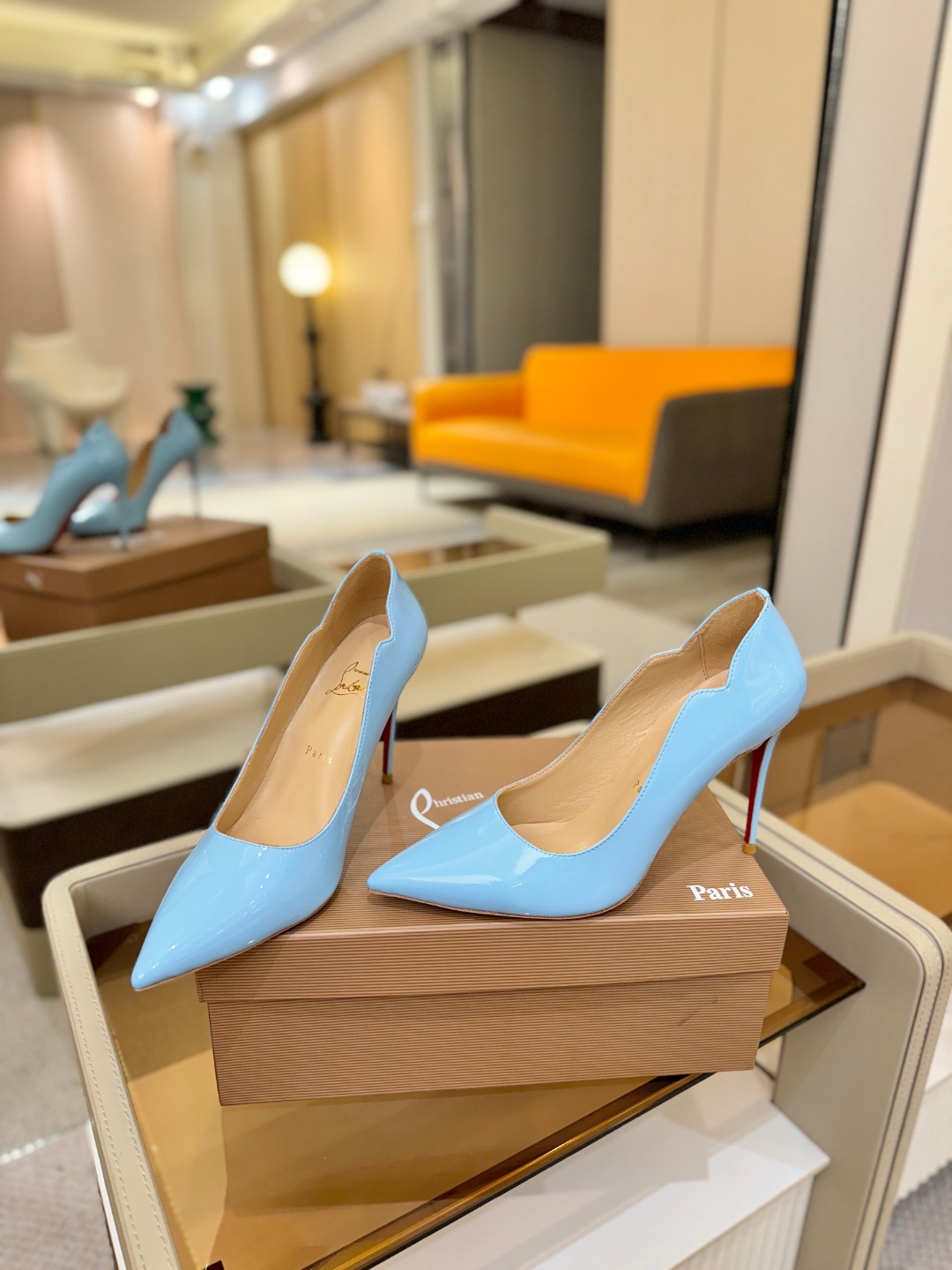 波浪单鞋（经典款）质感立体穿出时尚芭莎的气质优质皮里更加柔软透气，无敌瘦腿，穿上立马拉升腿的长度～涵深刻