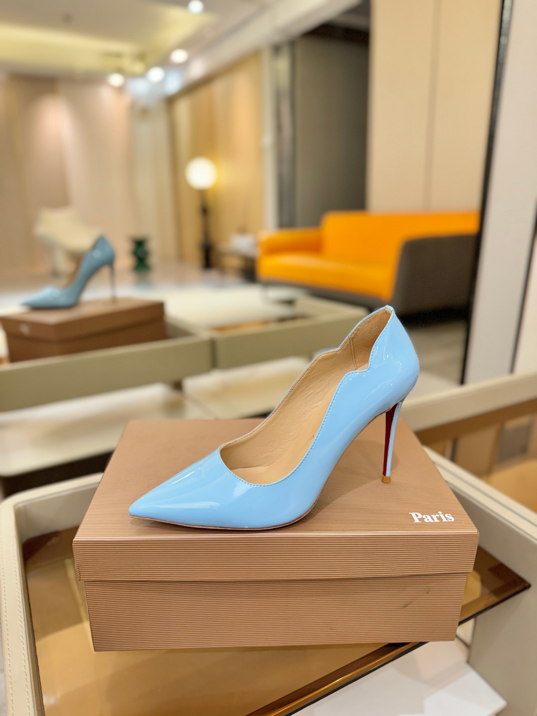 波浪单鞋（经典款）质感立体穿出时尚芭莎的气质优质皮里更加柔软透气，无敌瘦腿，穿上立马拉升腿的长度～涵深刻