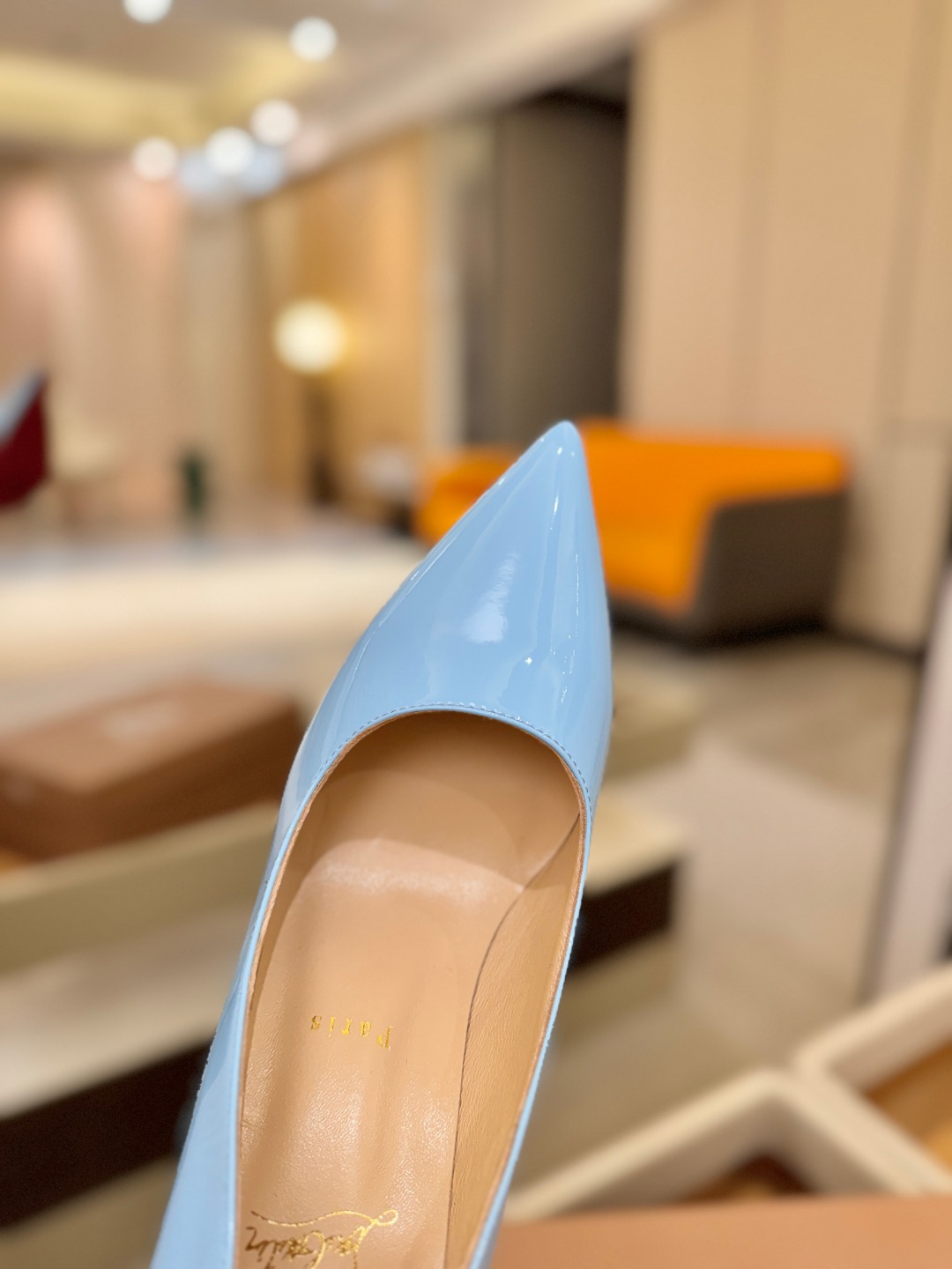 波浪单鞋（经典款）质感立体穿出时尚芭莎的气质优质皮里更加柔软透气，无敌瘦腿，穿上立马拉升腿的长度～涵深刻