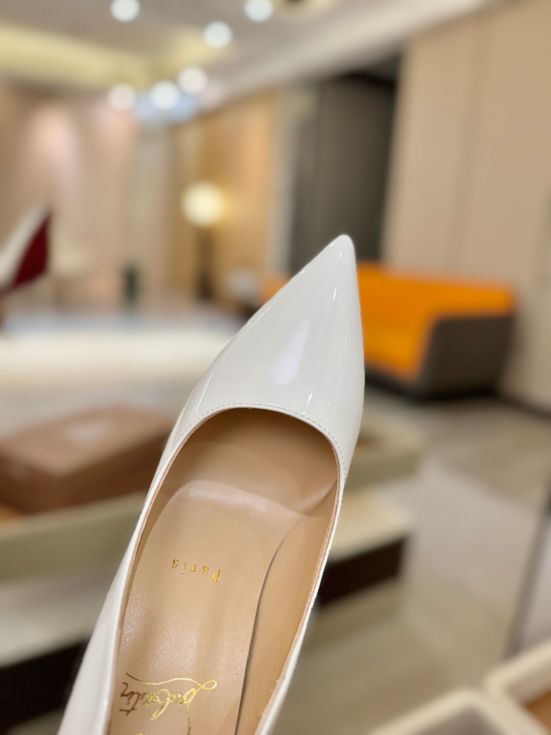 波浪单鞋（经典款）质感立体穿出时尚芭莎的气质优质皮里更加柔软透气，无敌瘦腿，穿上立马拉升腿的长度～涵深刻