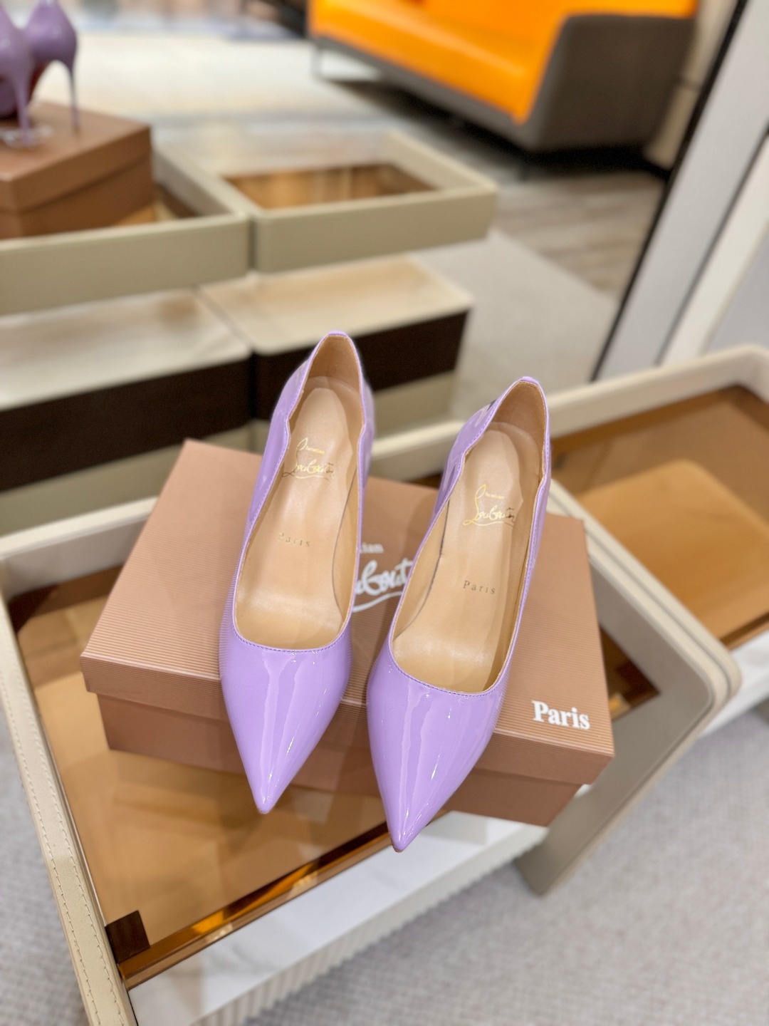 波浪单鞋（经典款）质感立体穿出时尚芭莎的气质优质皮里更加柔软透气，无敌瘦腿，穿上立马拉升腿的长度～涵深刻