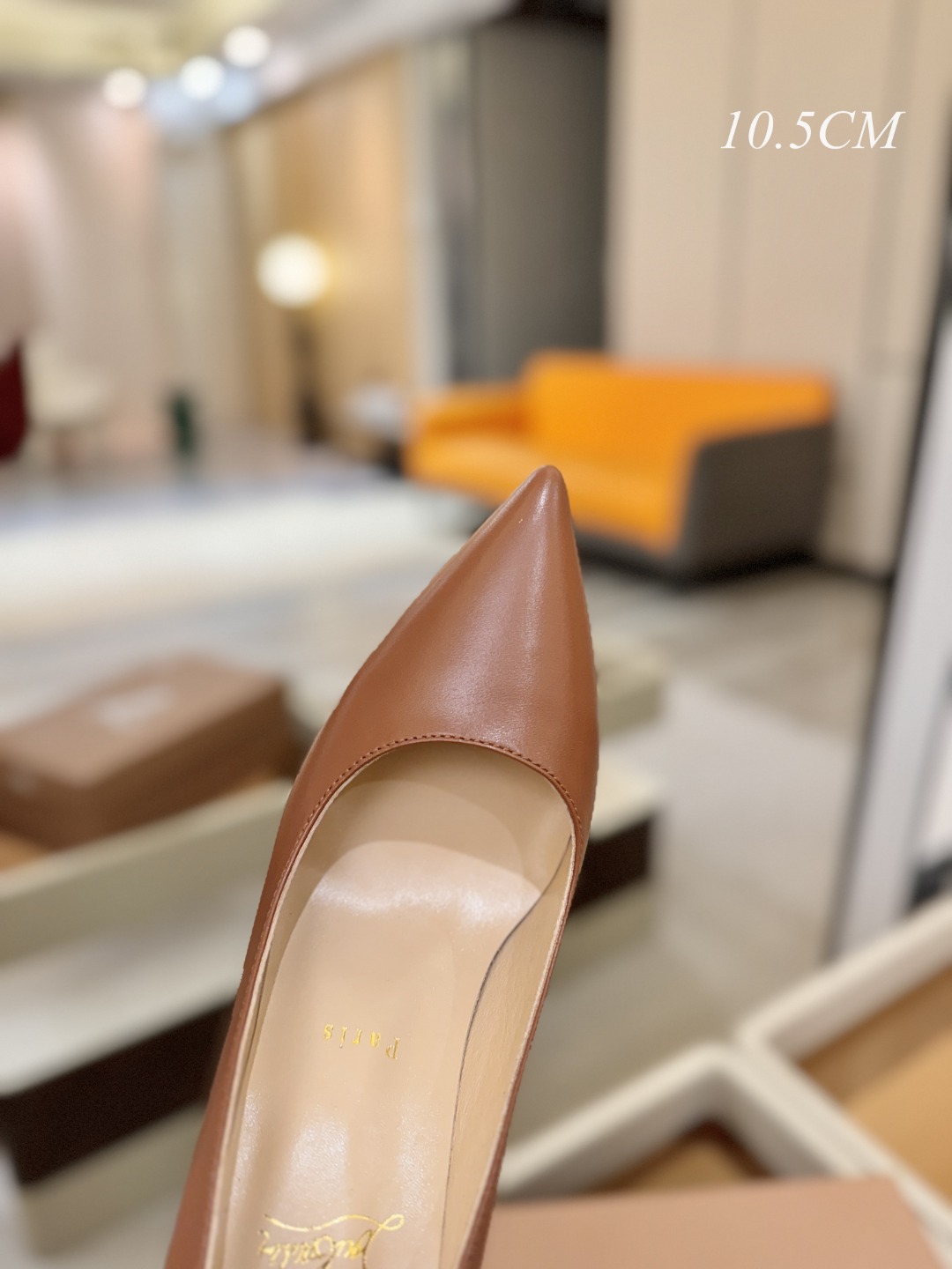 皮面单鞋（经典款）质感立体穿出时尚芭莎的气质优质皮里更加柔软透气，无敌瘦腿，穿上立马拉升腿的长度～涵深刻