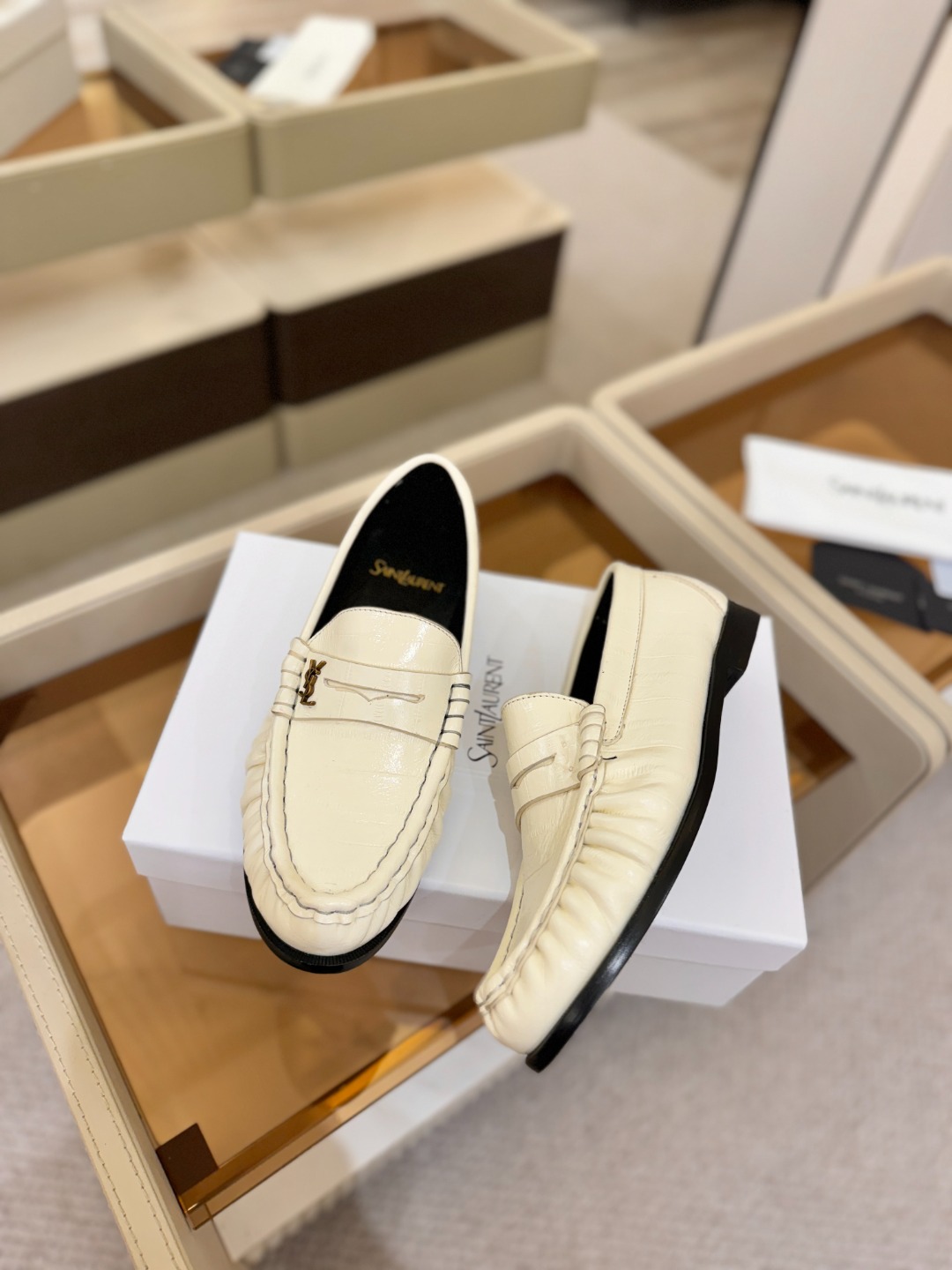 （情侣款） SAINT LAURENT圣罗兰新款褶皱乐福鞋系列🤝🤝YSL女孩的松弛感真的被狠狠拿捏 简直
