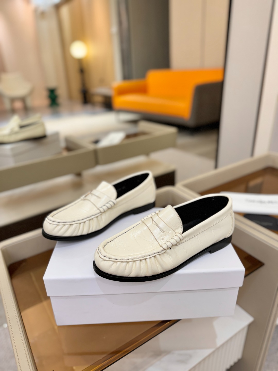 （情侣款） SAINT LAURENT圣罗兰新款褶皱乐福鞋系列🤝🤝YSL女孩的松弛感真的被狠狠拿捏 简直