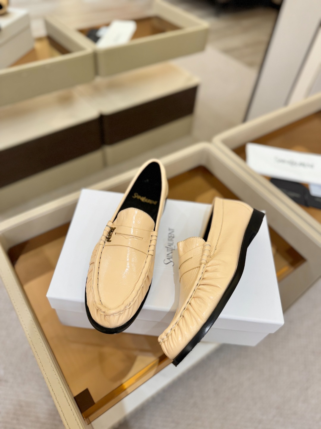 （情侣款） SAINT LAURENT圣罗兰新款褶皱乐福鞋系列🤝🤝YSL女孩的松弛感真的被狠狠拿捏 简直