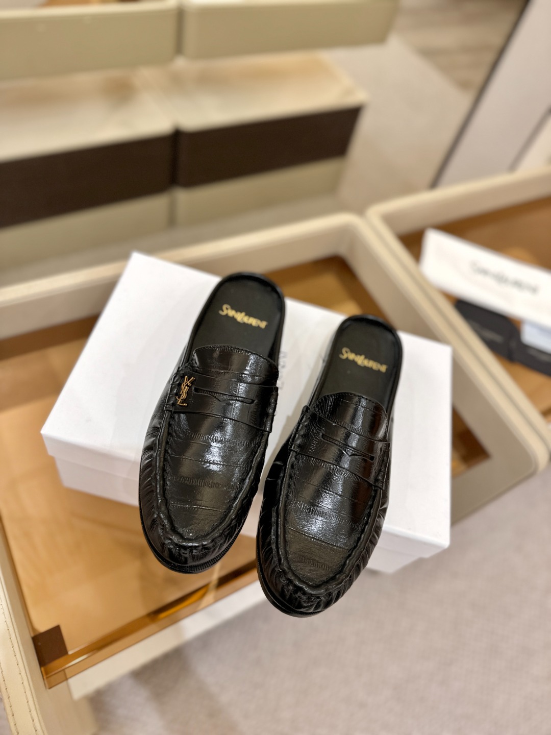 （情侣款） SAINT LAURENT圣罗兰新款褶皱乐福鞋系列🤝🤝YSL女孩的松弛感真的被狠狠拿捏 简直