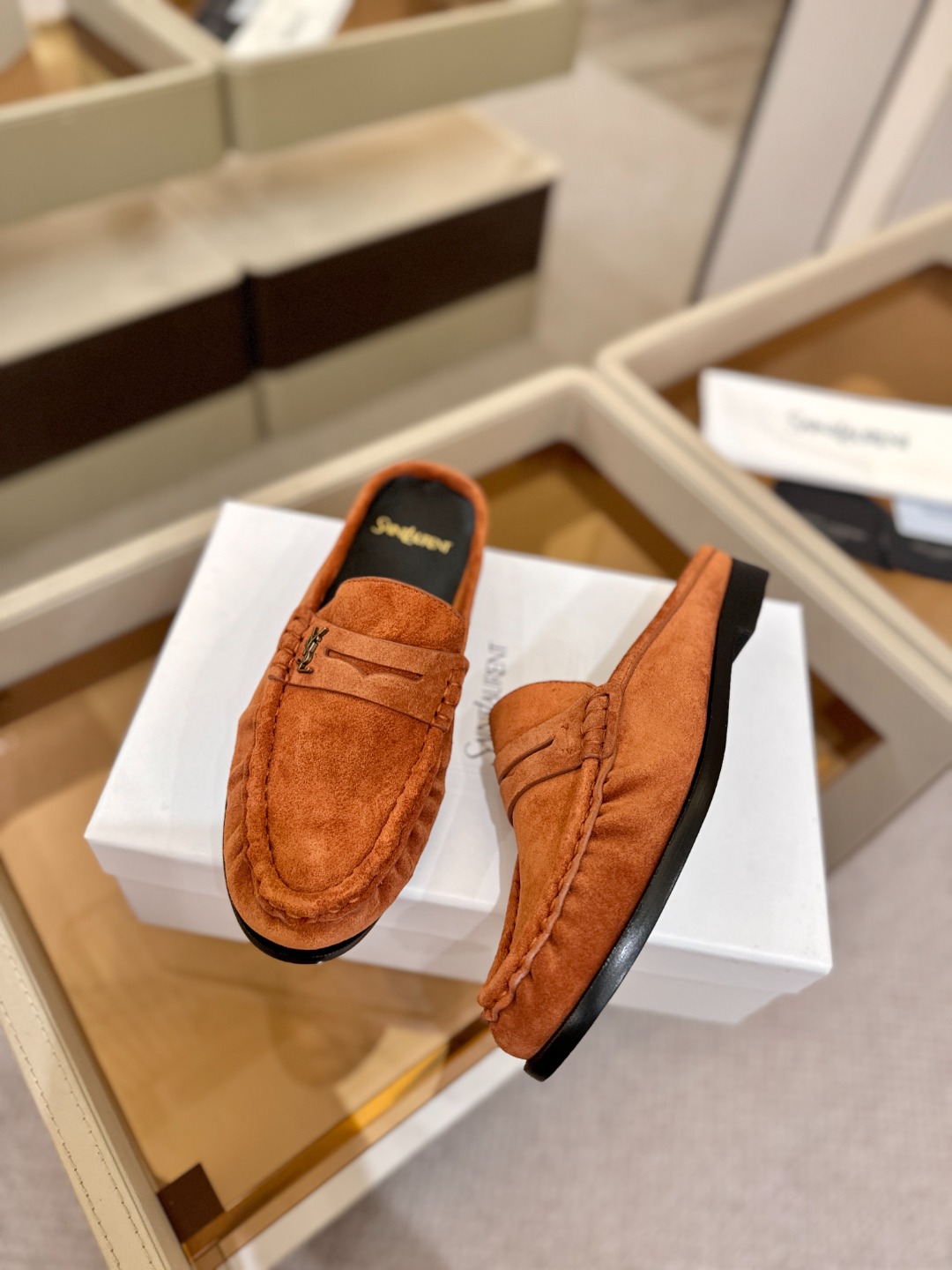 （情侣款） SAINT LAURENT圣罗兰新款褶皱乐福鞋系列🤝🤝YSL女孩的松弛感真的被狠狠拿捏 简直