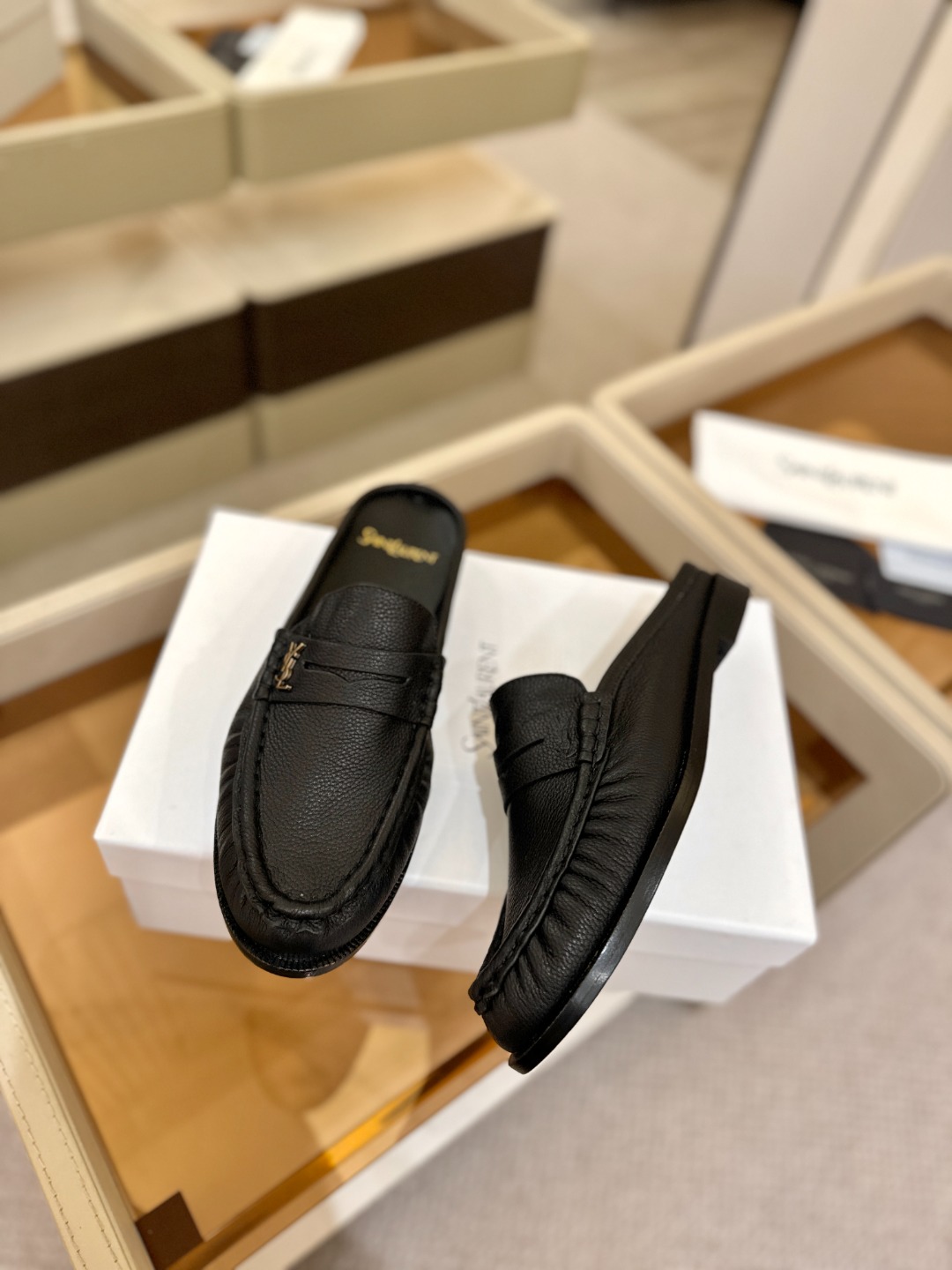 （情侣款） SAINT LAURENT圣罗兰新款褶皱乐福鞋系列🤝🤝YSL女孩的松弛感真的被狠狠拿捏 简直