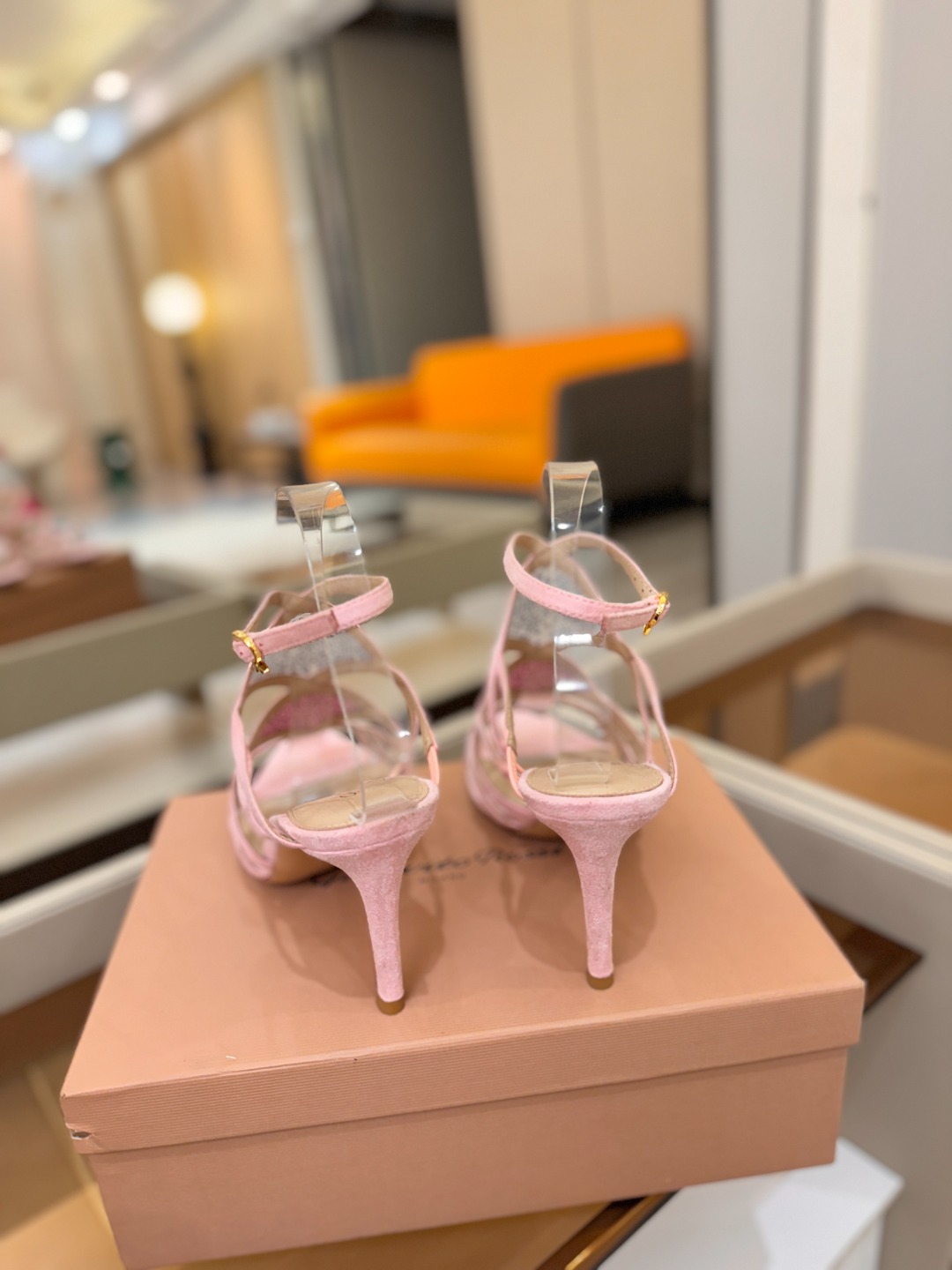 Gianvito rossi 👠  顶级版本 代购品质👡这双施华洛奇水钻搭配网高跟尖头后空凉鞋，水钻闪耀