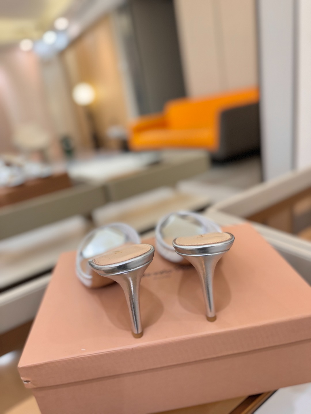 Gianvito rossi 👠拖鞋顶级版本，代购品质！👡施华洛奇水钻尖头高跟拖鞋，宛如从童话中走来的仙