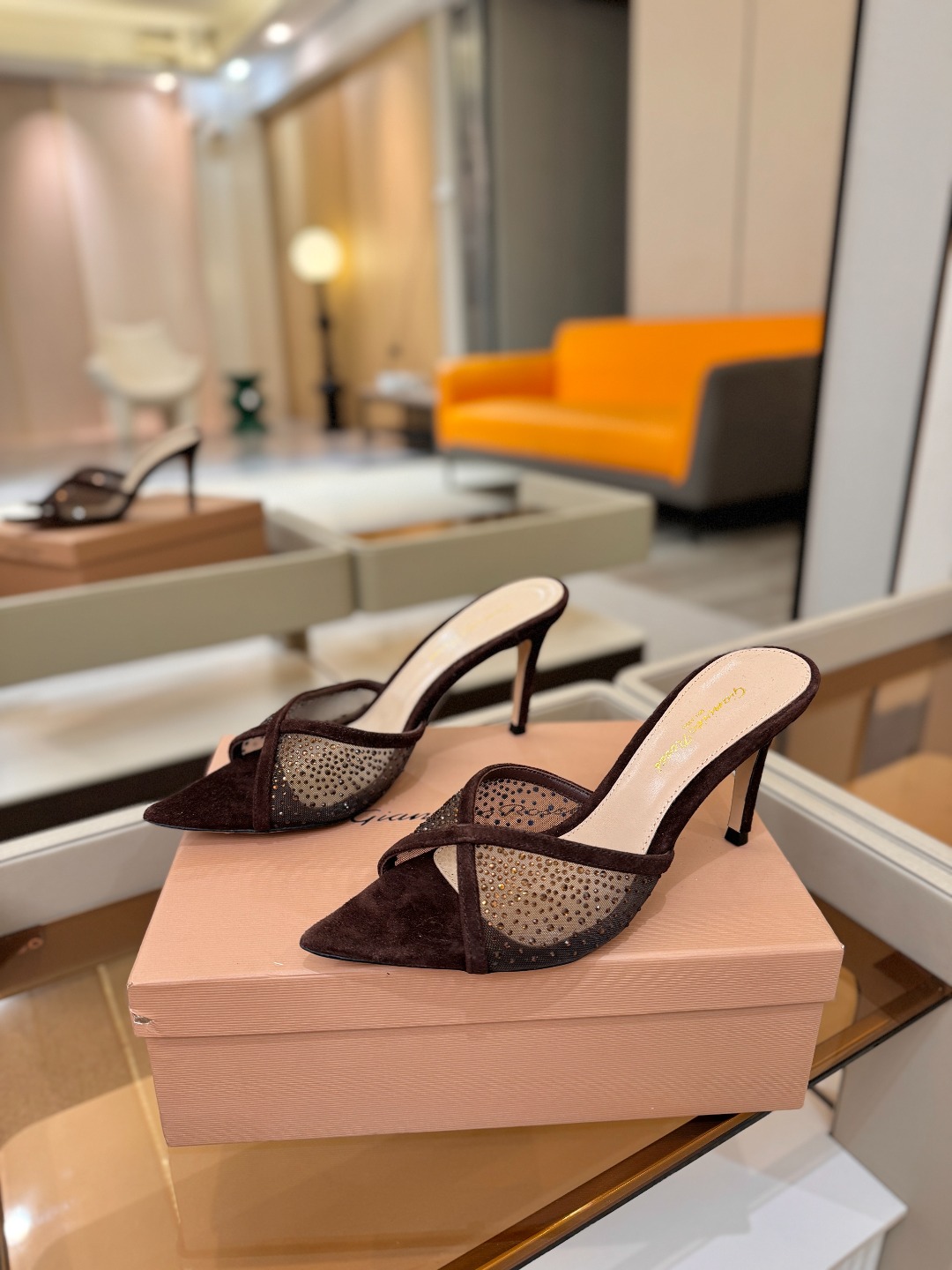 Gianvito rossi 👠拖鞋顶级版本，代购品质！👡施华洛奇水钻尖头高跟拖鞋，宛如从童话中走来的仙
