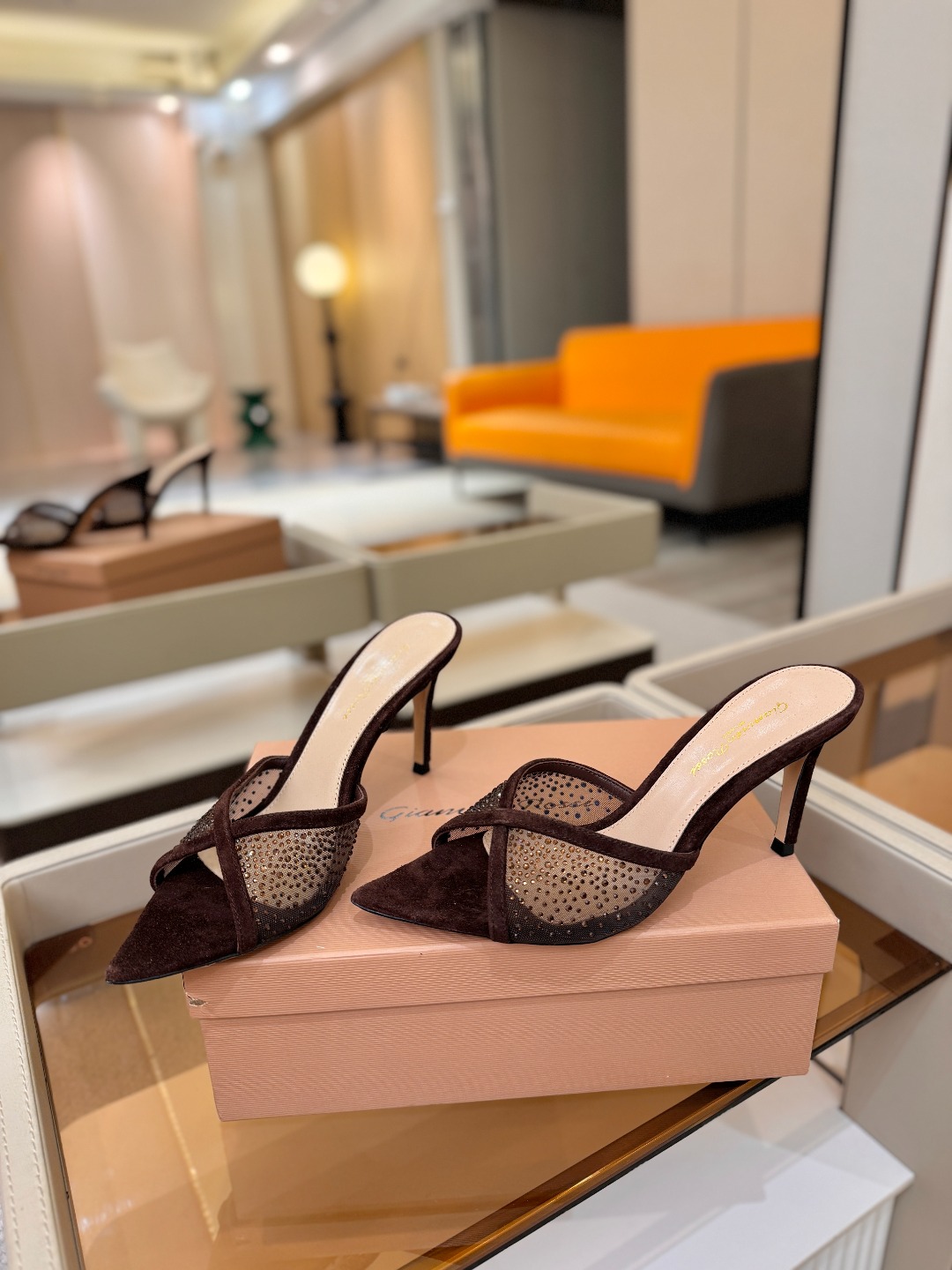 Gianvito rossi 👠拖鞋顶级版本，代购品质！👡施华洛奇水钻尖头高跟拖鞋，宛如从童话中走来的仙