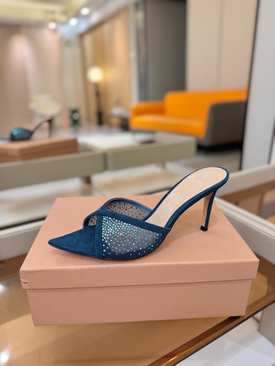 Gianvito rossi 👠拖鞋顶级版本，代购品质！👡施华洛奇水钻尖头高跟拖鞋，宛如从童话中走来的仙