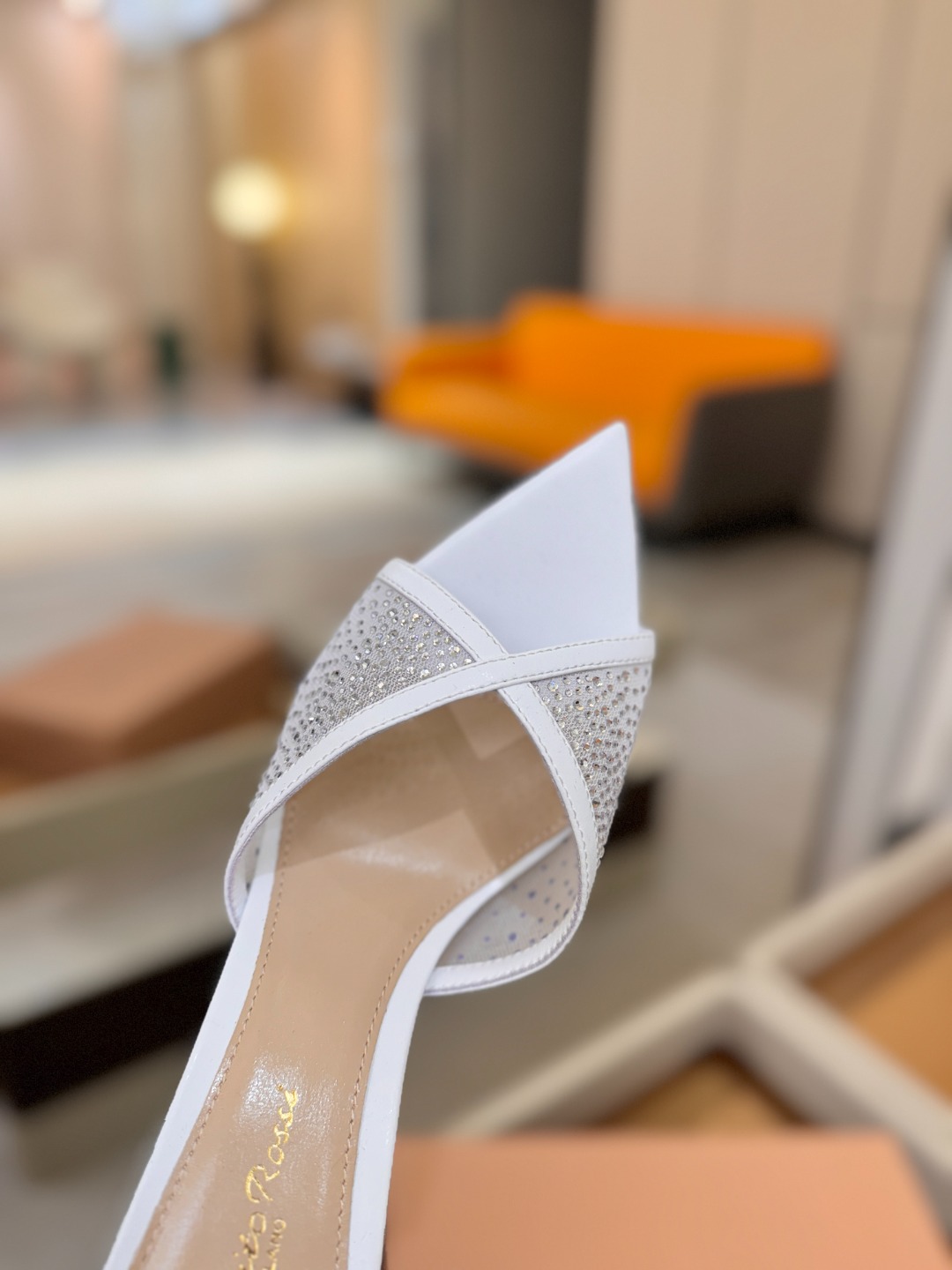 Gianvito rossi 👠拖鞋顶级版本，代购品质！👡施华洛奇水钻尖头高跟拖鞋，宛如从童话中走来的仙