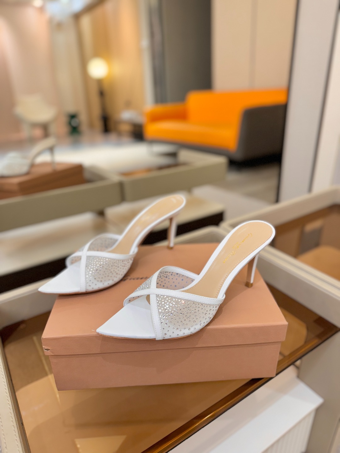 Gianvito rossi 👠拖鞋顶级版本，代购品质！👡施华洛奇水钻尖头高跟拖鞋，宛如从童话中走来的仙