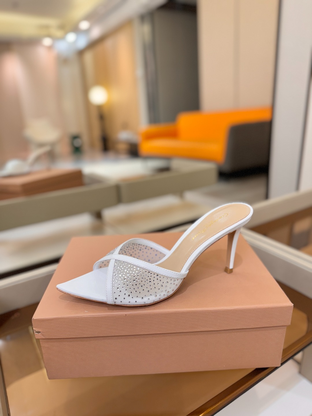 Gianvito rossi 👠拖鞋顶级版本，代购品质！👡施华洛奇水钻尖头高跟拖鞋，宛如从童话中走来的仙