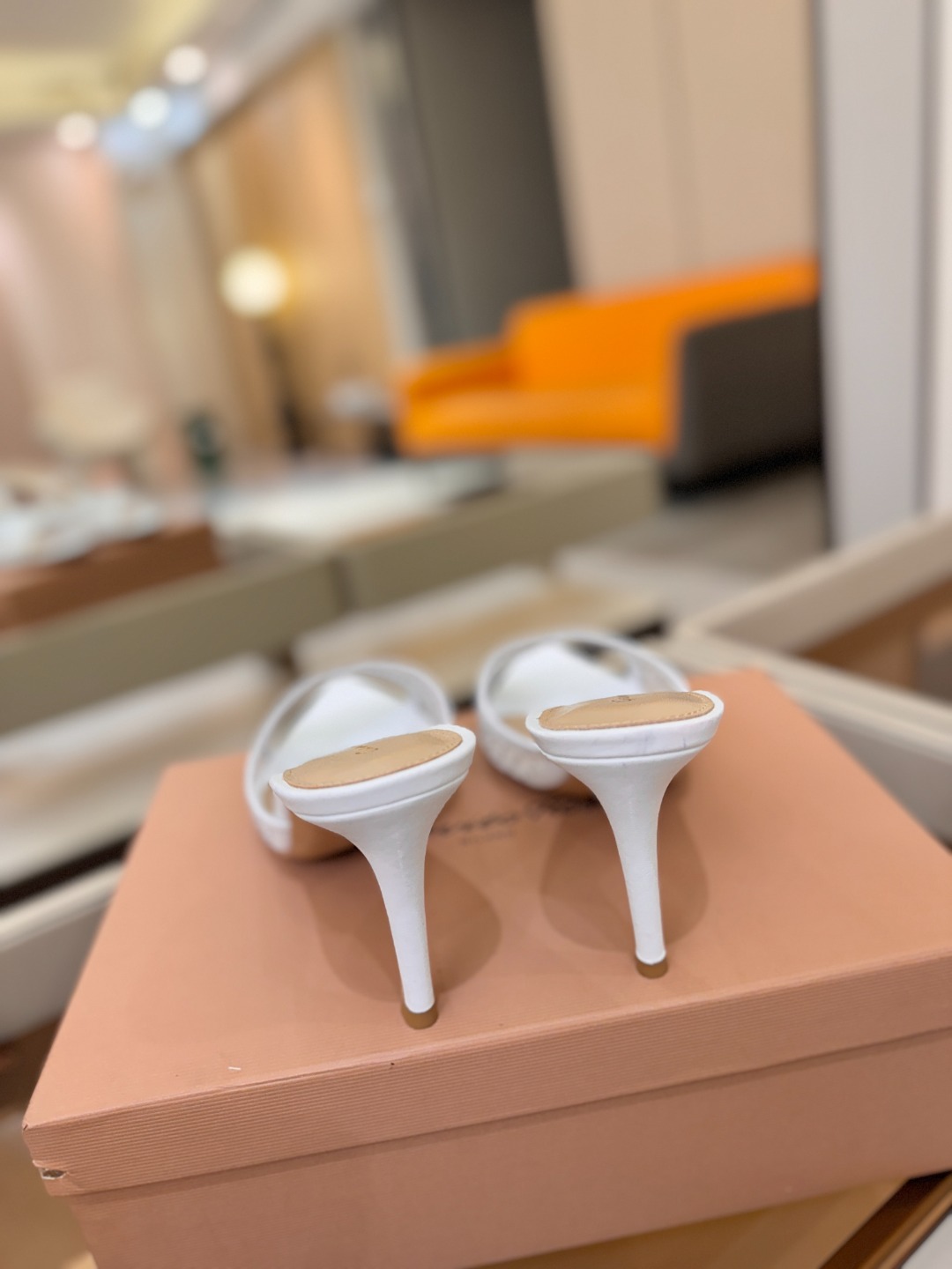 Gianvito rossi 👠拖鞋顶级版本，代购品质！👡施华洛奇水钻尖头高跟拖鞋，宛如从童话中走来的仙