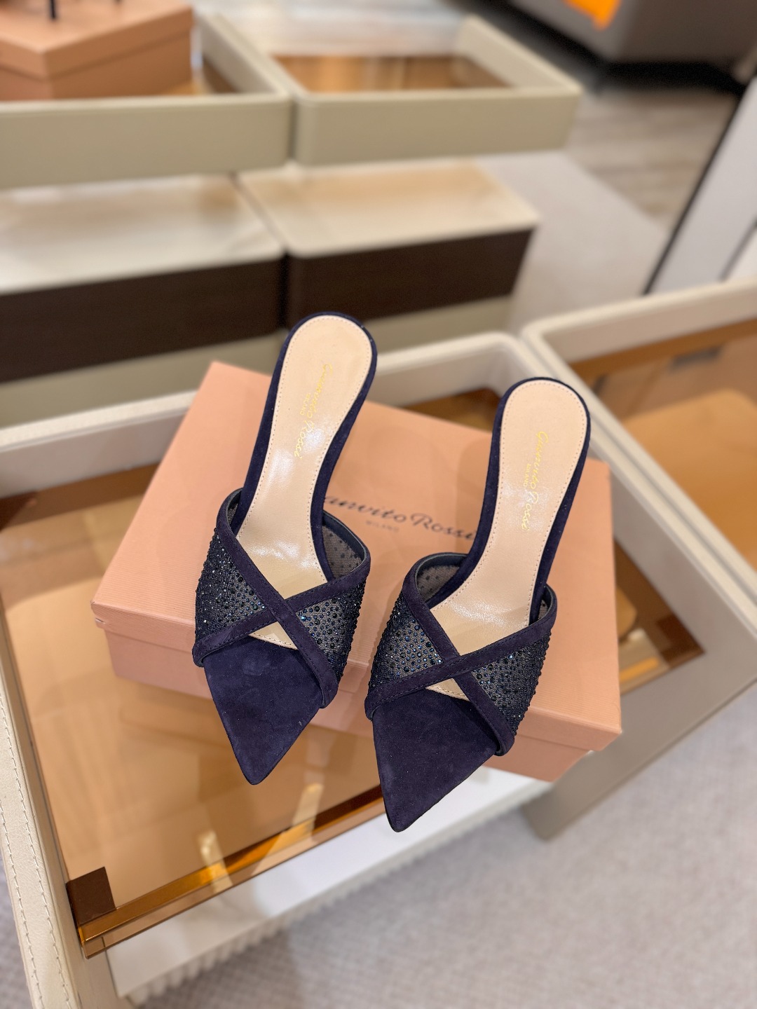 Gianvito rossi 👠拖鞋顶级版本，代购品质！👡施华洛奇水钻尖头高跟拖鞋，宛如从童话中走来的仙