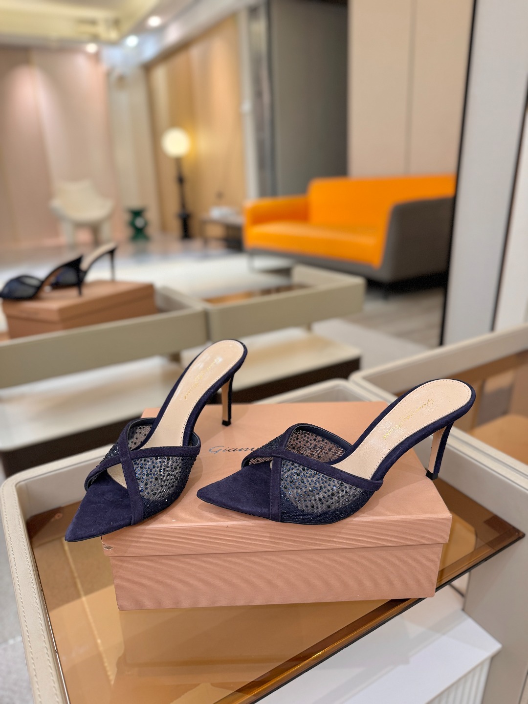 Gianvito rossi 👠拖鞋顶级版本，代购品质！👡施华洛奇水钻尖头高跟拖鞋，宛如从童话中走来的仙