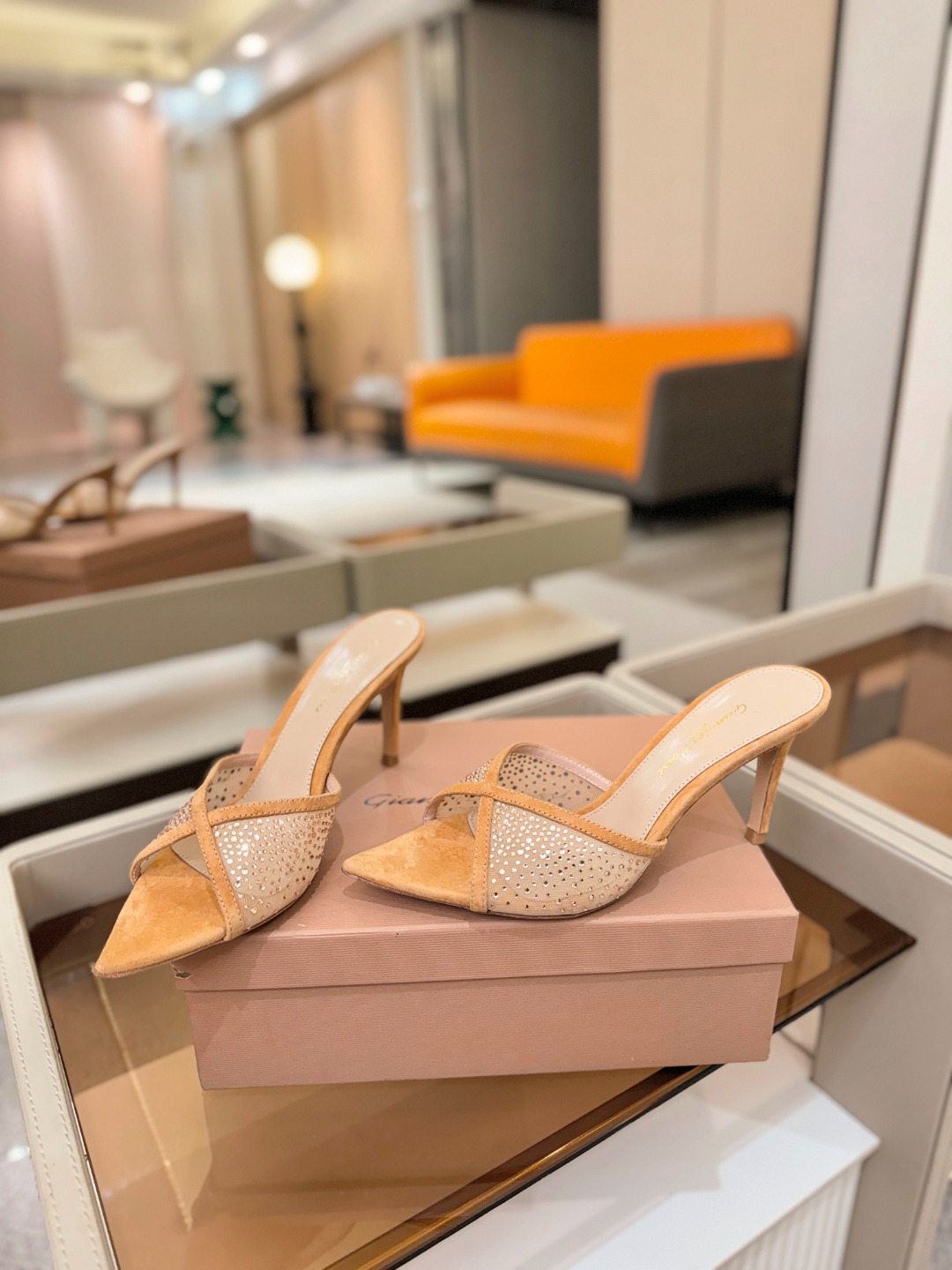 Gianvito rossi 👠拖鞋顶级版本，代购品质！👡施华洛奇水钻尖头高跟拖鞋，宛如从童话中走来的仙