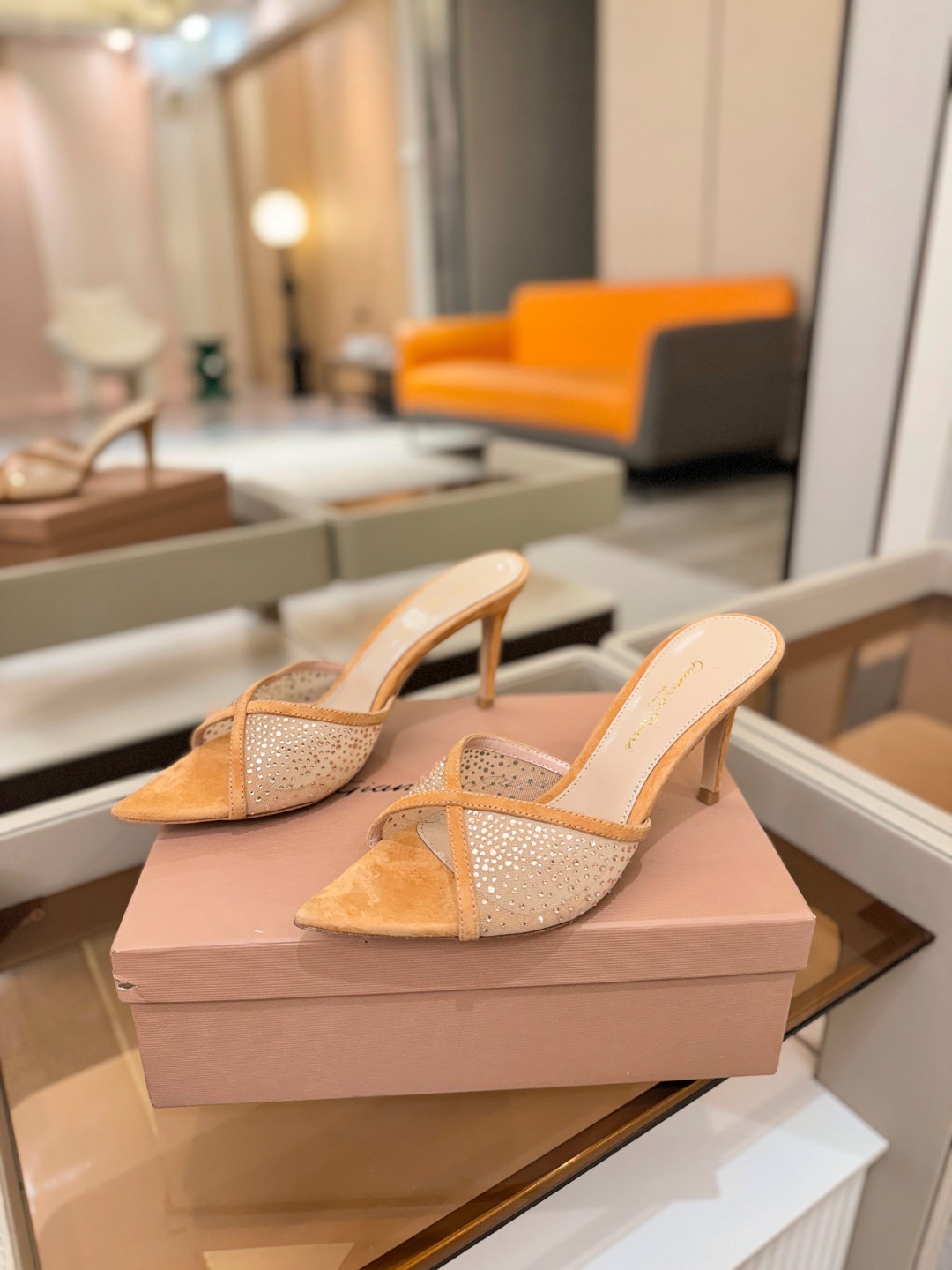 Gianvito rossi 👠拖鞋顶级版本，代购品质！👡施华洛奇水钻尖头高跟拖鞋，宛如从童话中走来的仙