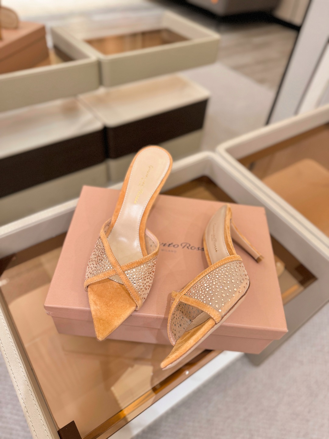 Gianvito rossi 👠拖鞋顶级版本，代购品质！👡施华洛奇水钻尖头高跟拖鞋，宛如从童话中走来的仙