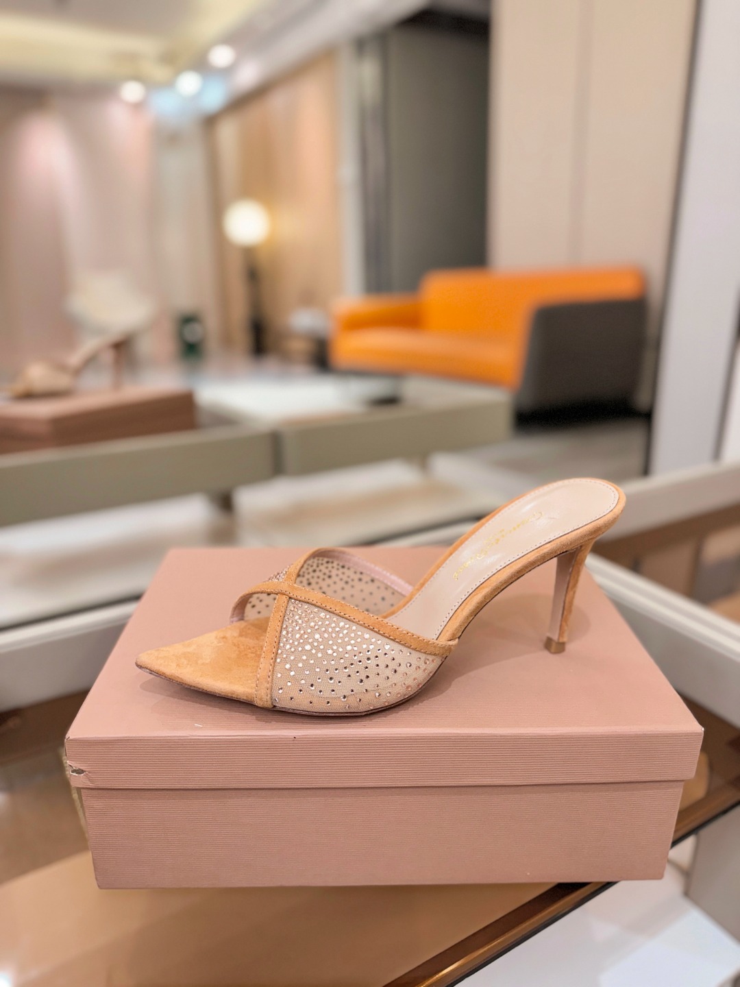 Gianvito rossi 👠拖鞋顶级版本，代购品质！👡施华洛奇水钻尖头高跟拖鞋，宛如从童话中走来的仙