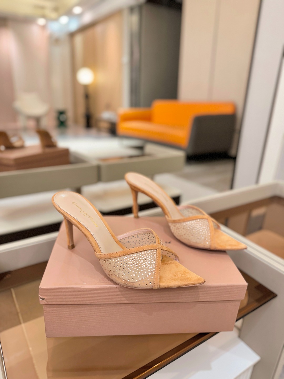 Gianvito rossi 👠拖鞋顶级版本，代购品质！👡施华洛奇水钻尖头高跟拖鞋，宛如从童话中走来的仙