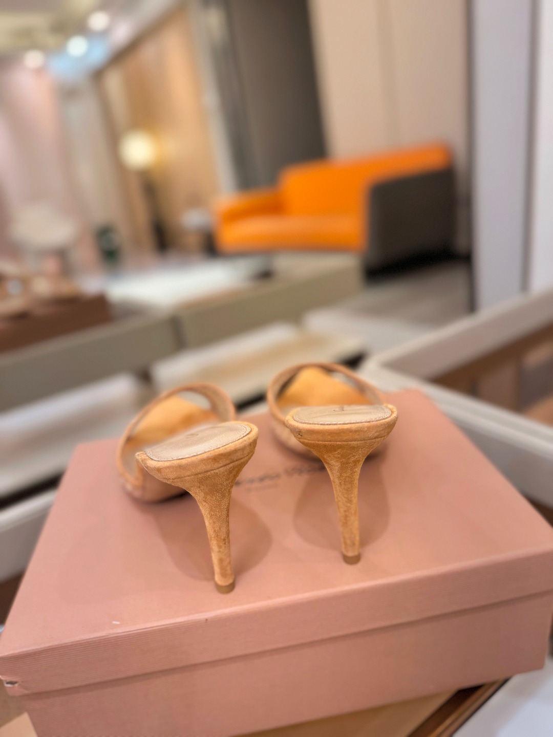 Gianvito rossi 👠拖鞋顶级版本，代购品质！👡施华洛奇水钻尖头高跟拖鞋，宛如从童话中走来的仙