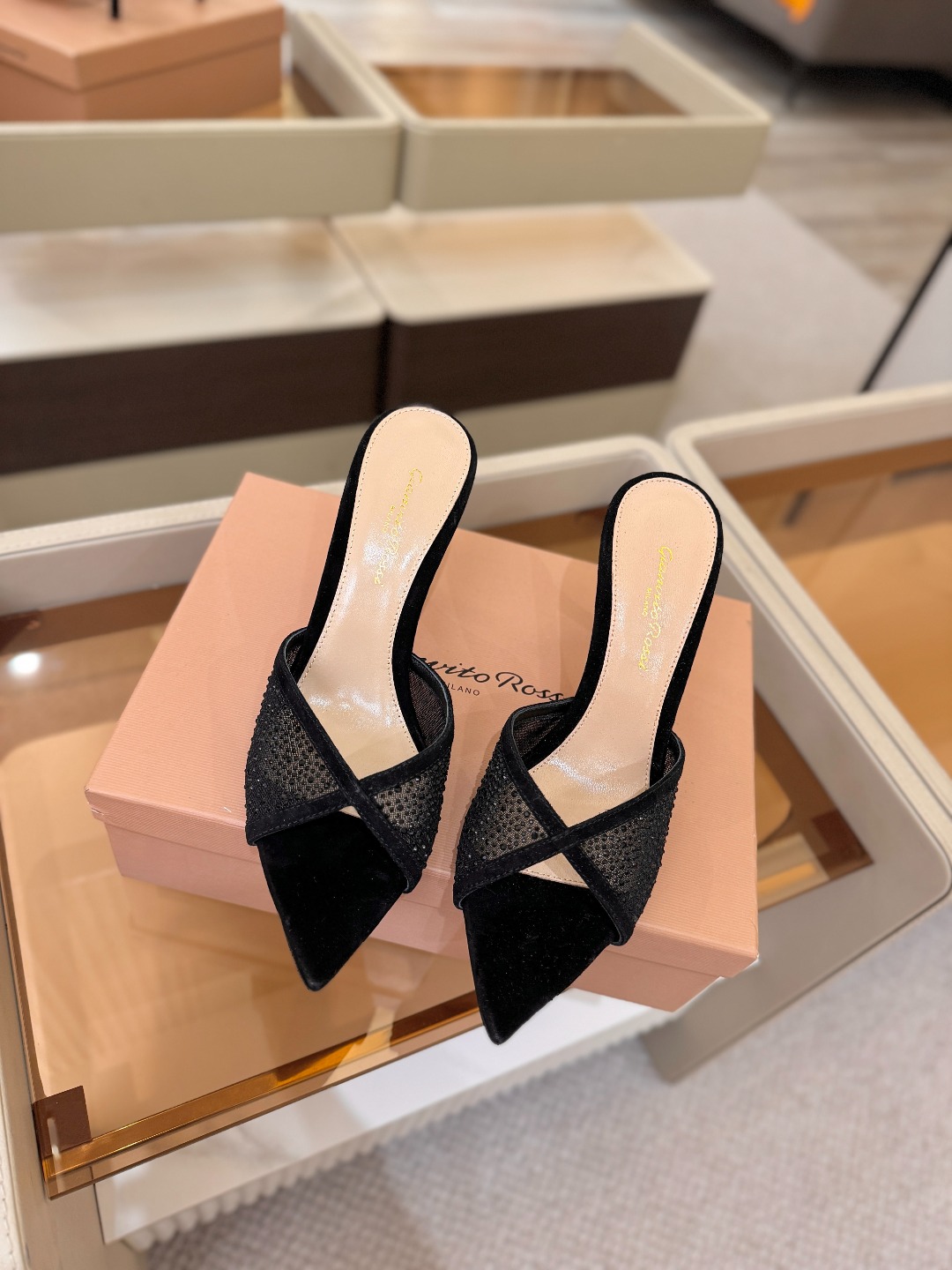 Gianvito rossi 👠拖鞋顶级版本，代购品质！👡施华洛奇水钻尖头高跟拖鞋，宛如从童话中走来的仙