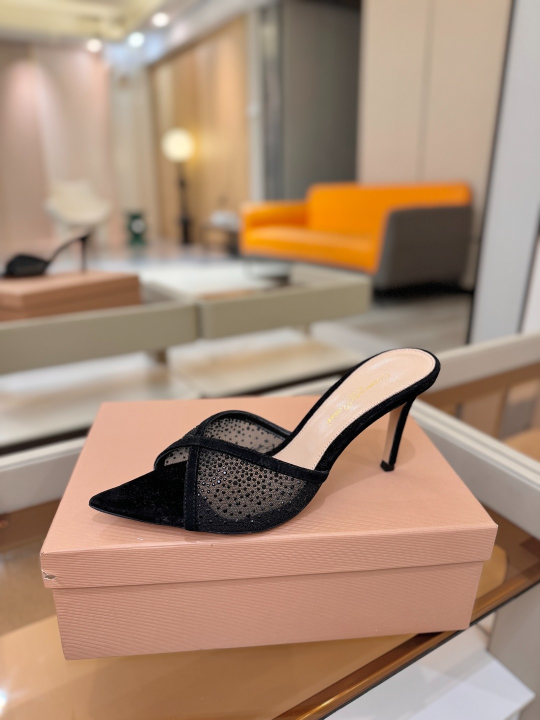 Gianvito rossi 👠拖鞋顶级版本，代购品质！👡施华洛奇水钻尖头高跟拖鞋，宛如从童话中走来的仙