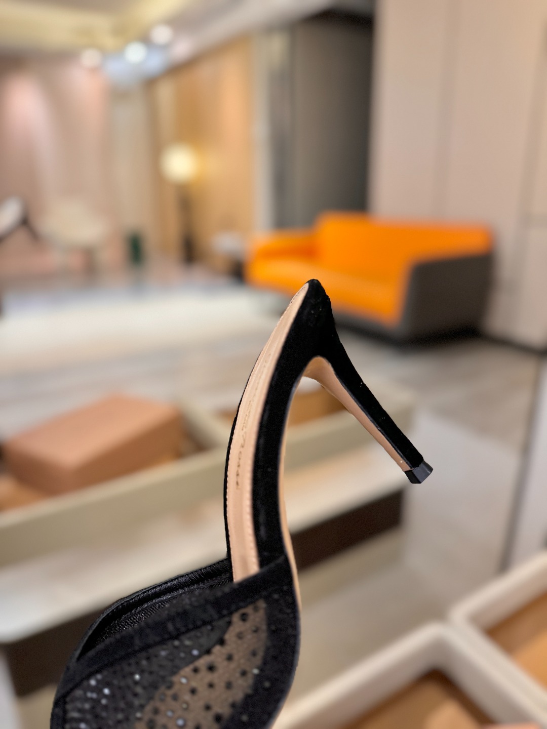 Gianvito rossi 👠拖鞋顶级版本，代购品质！👡施华洛奇水钻尖头高跟拖鞋，宛如从童话中走来的仙