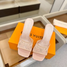 【代购级】、Louis Vuitton官网春夏系列!完美楦型、新品高跟凉鞋🆕、官网同步更新Lv烫钻“lo 【代购级】、Louis Vuitton官网春夏系列!完美楦型、新品高跟凉鞋🆕、官网同步更新Lv烫钻“lo