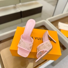 【代购级】、Louis Vuitton官网春夏系列!完美楦型、新品高跟凉鞋🆕、官网同步更新Lv烫钻“lo 【代购级】、Louis Vuitton官网春夏系列!完美楦型、新品高跟凉鞋🆕、官网同步更新Lv烫钻“lo