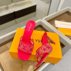 【代购级】、Louis Vuitton官网春夏系列!完美楦型、新品高跟凉鞋🆕、官网同步更新Lv烫钻“lo 【代购级】、Louis Vuitton官网春夏系列!完美楦型、新品高跟凉鞋🆕、官网同步更新Lv烫钻“lo