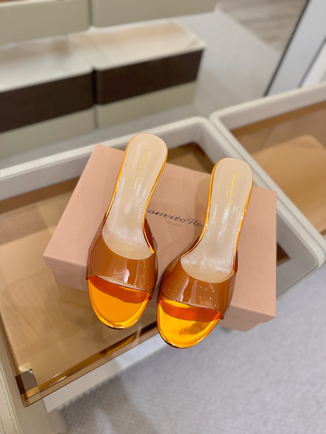 Gianvito Rossi 👠胶片拖鞋顶级版本！代购品质！👡圆头高坡跟跟拖鞋，宛如从童话中走来的仙履💖