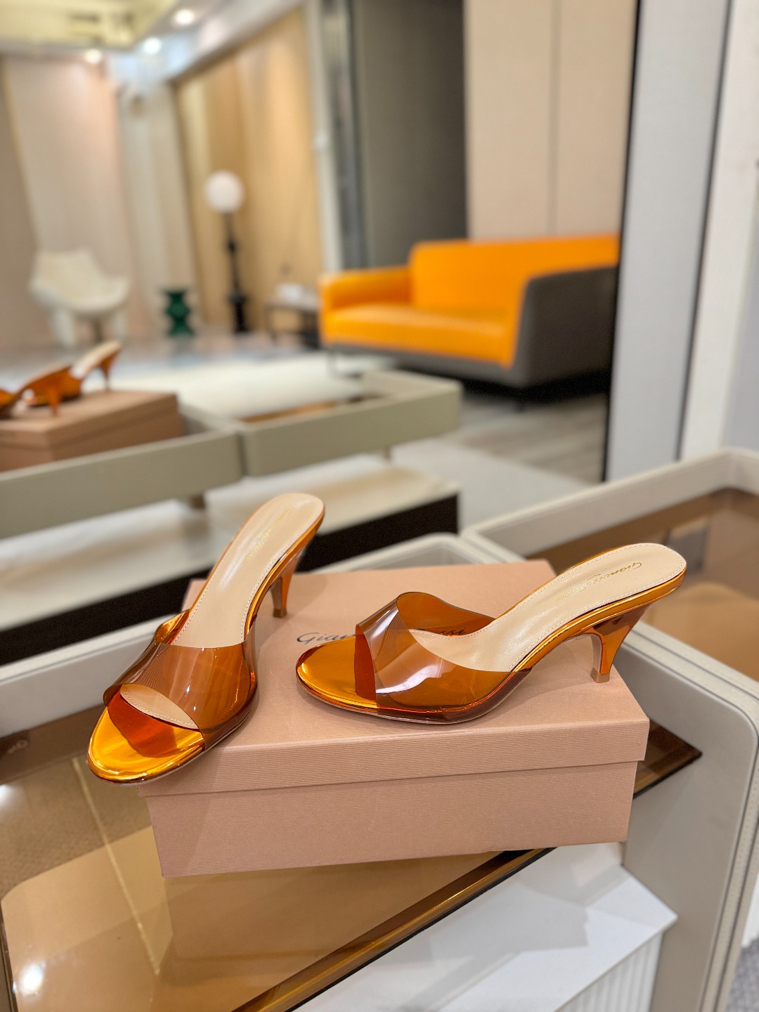 Gianvito Rossi 👠胶片拖鞋顶级版本！代购品质！👡圆头高坡跟跟拖鞋，宛如从童话中走来的仙履💖