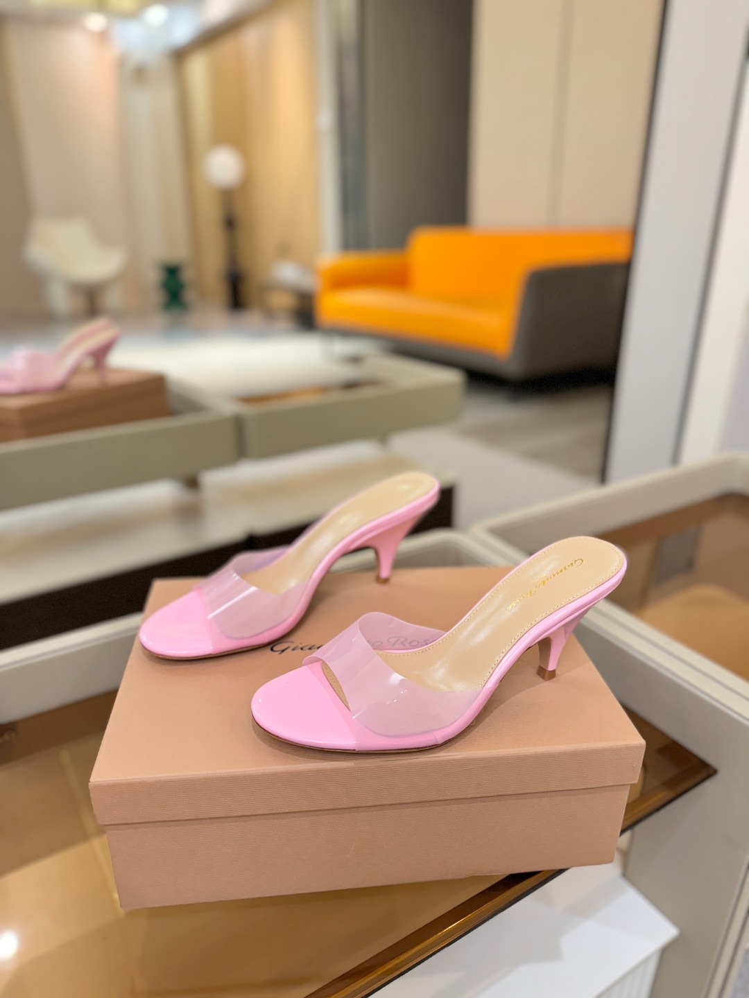 Gianvito Rossi 👠胶片拖鞋顶级版本！代购品质！👡圆头高坡跟跟拖鞋，宛如从童话中走来的仙履💖