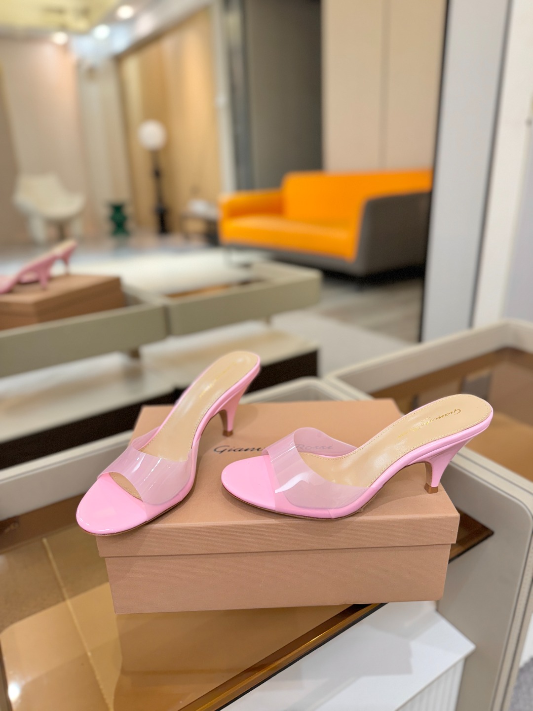 Gianvito Rossi 👠胶片拖鞋顶级版本！代购品质！👡圆头高坡跟跟拖鞋，宛如从童话中走来的仙履💖