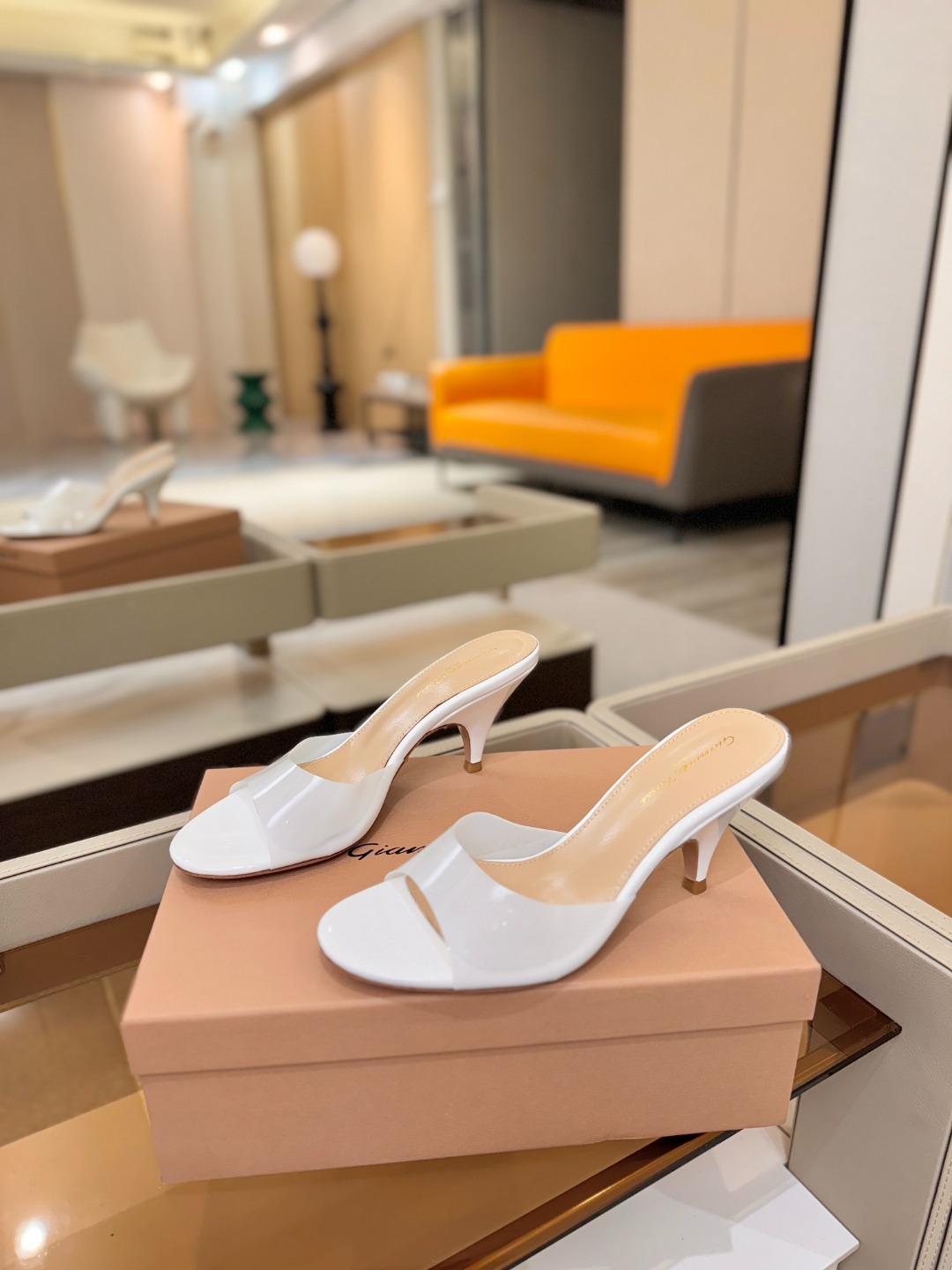 Gianvito Rossi 👠胶片拖鞋顶级版本！代购品质！👡圆头高坡跟跟拖鞋，宛如从童话中走来的仙履💖