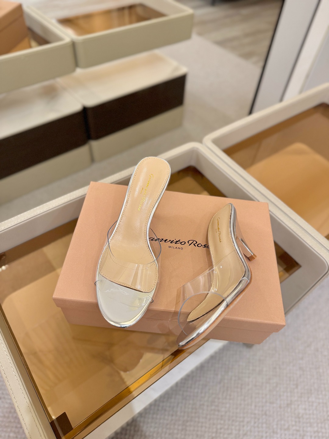 Gianvito Rossi 👠胶片拖鞋顶级版本！代购品质！👡圆头高坡跟跟拖鞋，宛如从童话中走来的仙履💖