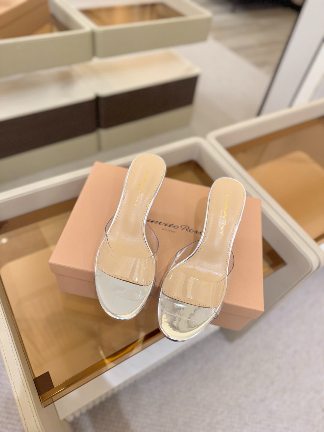 Gianvito Rossi 👠胶片拖鞋顶级版本！代购品质！👡圆头高坡跟跟拖鞋，宛如从童话中走来的仙履💖