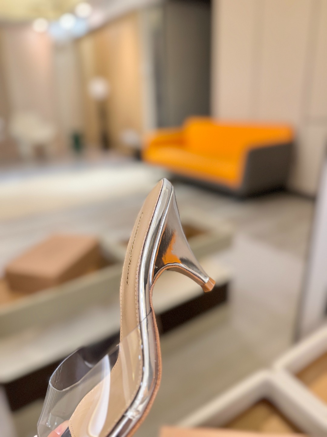 Gianvito Rossi 👠胶片拖鞋顶级版本！代购品质！👡圆头高坡跟跟拖鞋，宛如从童话中走来的仙履💖