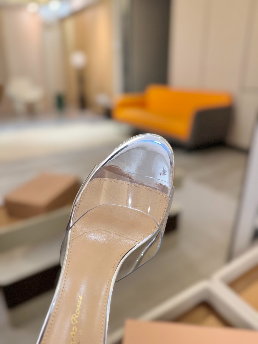 Gianvito Rossi 👠胶片拖鞋顶级版本！代购品质！👡圆头高坡跟跟拖鞋，宛如从童话中走来的仙履💖