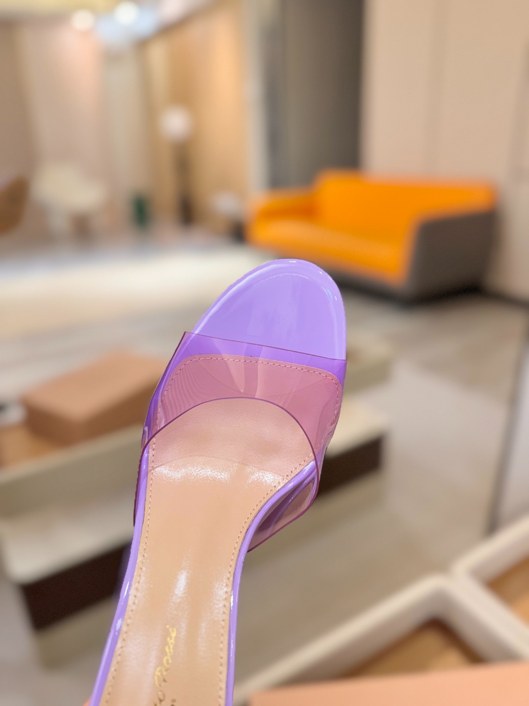 Gianvito Rossi 👠胶片拖鞋顶级版本！代购品质！👡圆头高坡跟跟拖鞋，宛如从童话中走来的仙履💖