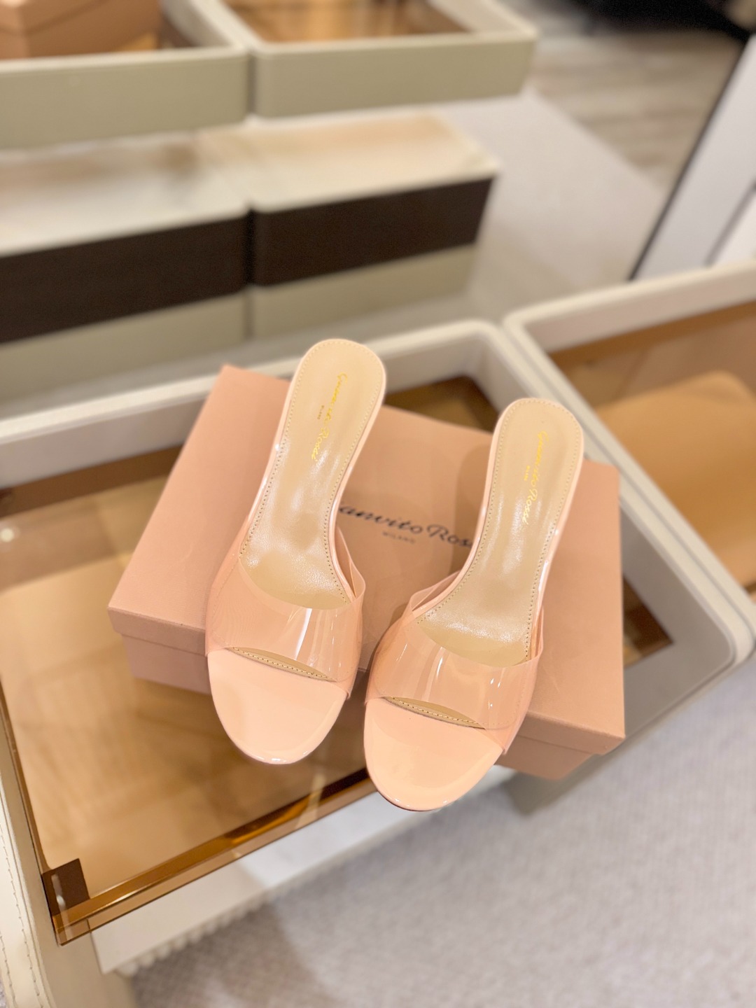 Gianvito Rossi 👠胶片拖鞋顶级版本！代购品质！👡圆头高坡跟跟拖鞋，宛如从童话中走来的仙履💖